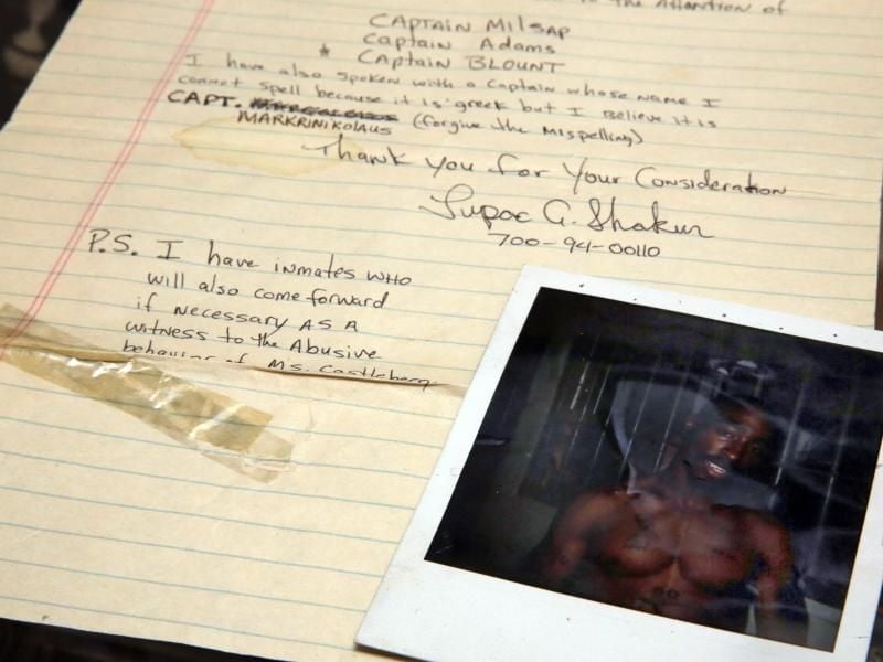 Der von Tupac Shakur aus dem Riker's Island Gefängnis geschriebene Brief ist ein Vermögen wert. Foto: Richard Drew