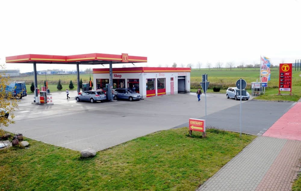 Diese Hettstedter Tankstelle ist überfallen worden.