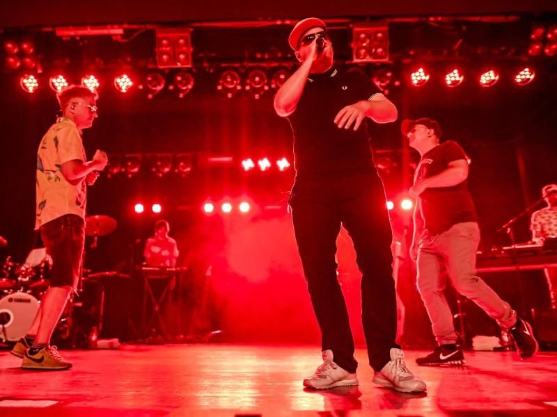 Die Hip-Hop-Band Fettes Brot geben ein Konzert auf Helgoland. Foto: Axel Heimken/Archiv