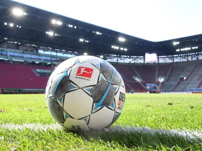 Der genaue Restspielplan der Fußball-Bundesliga steht fest. Foto: Tobias Hase/dpa - Pool/dpa
