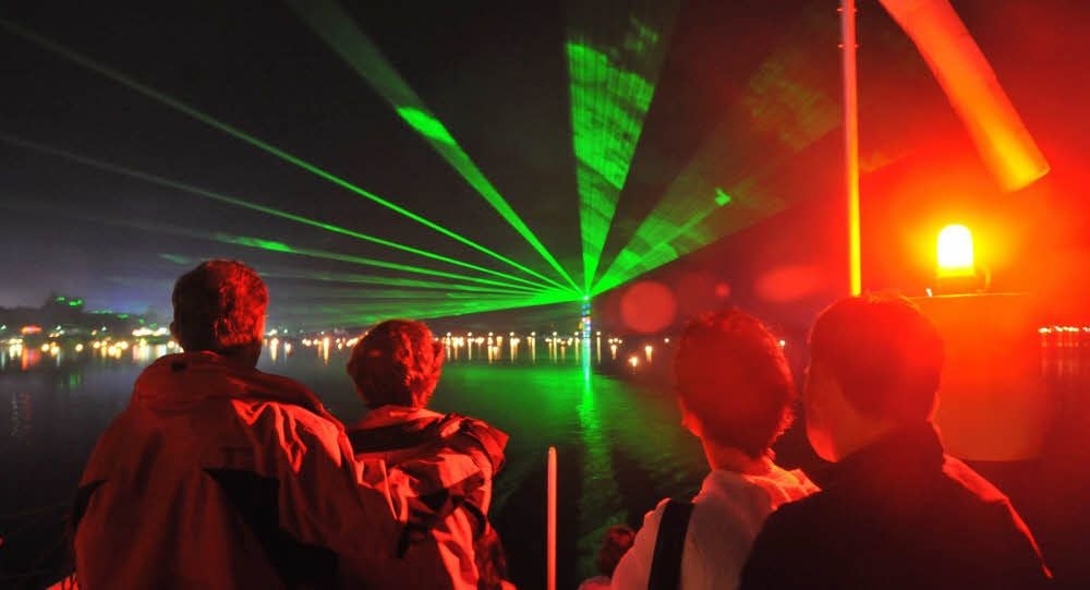 Aktionen auf dem Wasser und an Land, Lichterglanz, Feuerwerk und Lasershow zu Musik machten „Goitzsche in Flammen“ zum Erlebnis. Damit ist es vorerst vorbei.