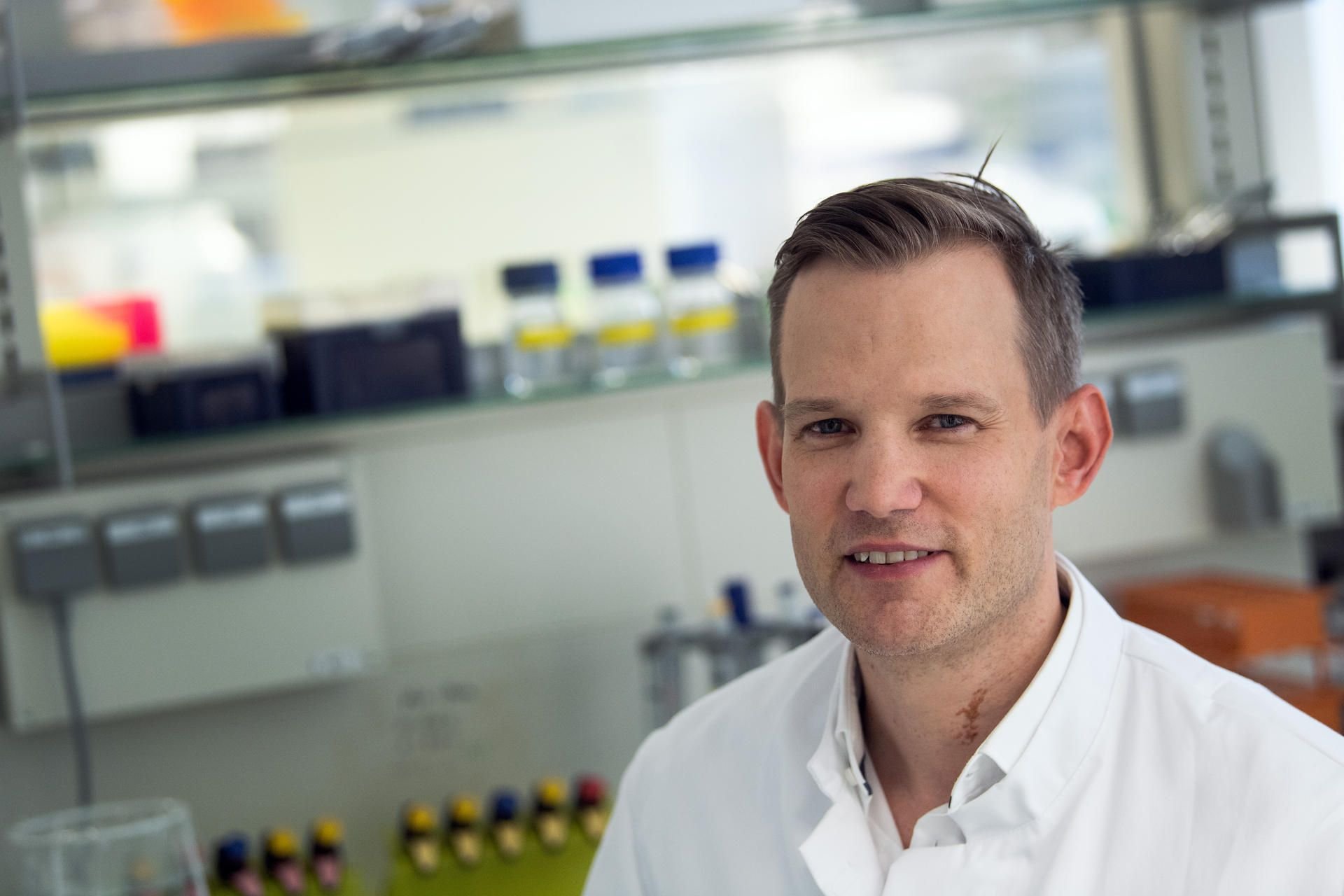 Professor Hendrik Streeck, Direktor des Institut für Virologie an der Uniklinik in Bonn, sprach mit Markus Lanz über das Vorgehen des RKIs in der Corona-Krise.