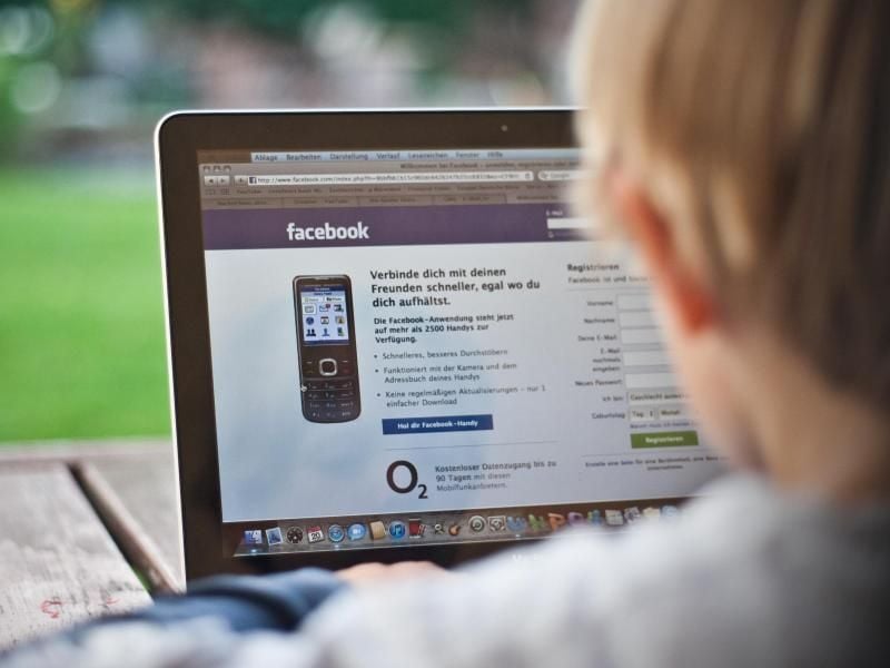 Vorsicht vor falschen facebook-Freunden. Foto: Jens Wolf