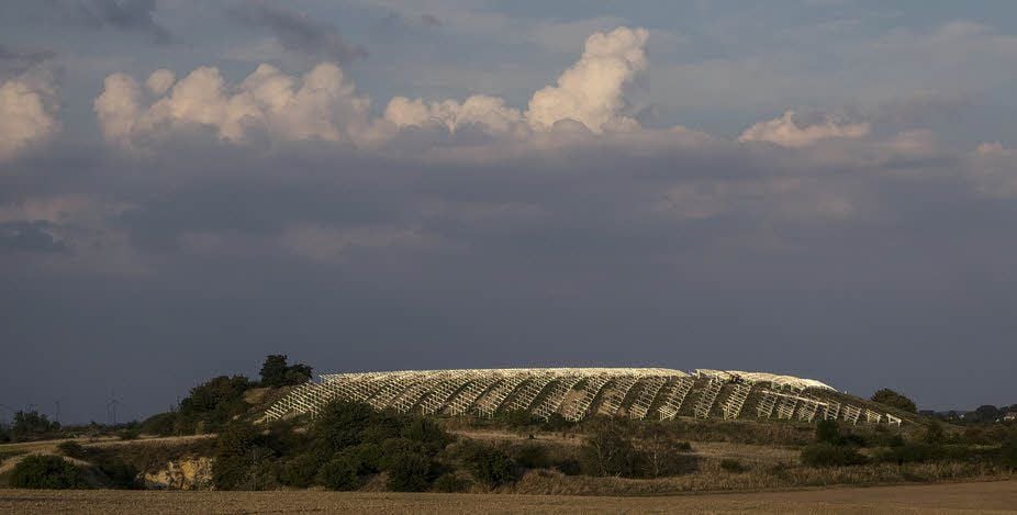 Ende September soll der Solarpark bei Ballenstedt fertig sein.