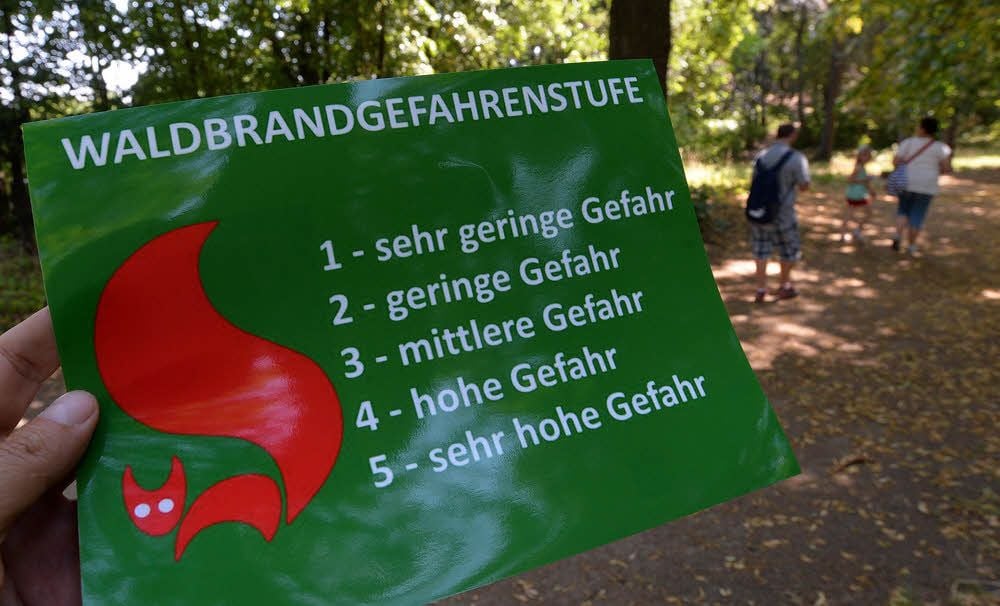Die Gefahrenstufen: Wegen des lange ausbleibenden Regens herrscht bereits wieder Warnstufe 3 im Landkreis.
