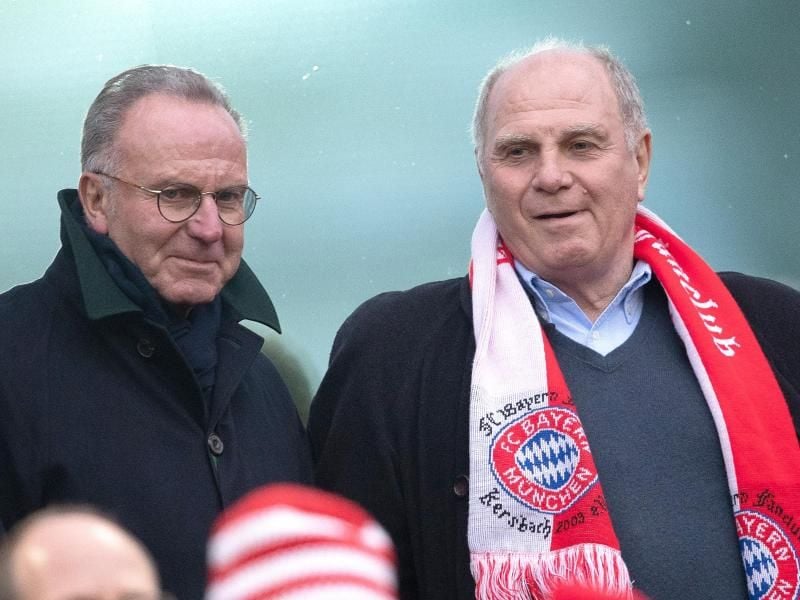 Helfen mit dem FC Bayern dem FCK: Vorstandsboss Karl-Heinz Rummenigge (l) und Präsident Uli Hoeneß. Foto: Swen Pförtner