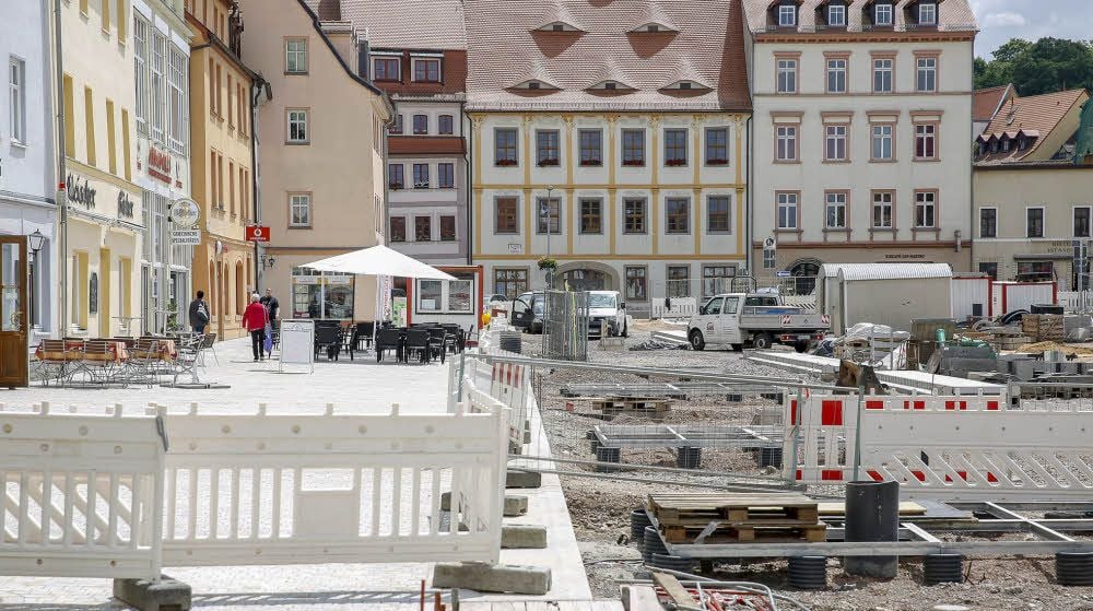 Die erste Seite des Marktplatzes ist fast fertig.