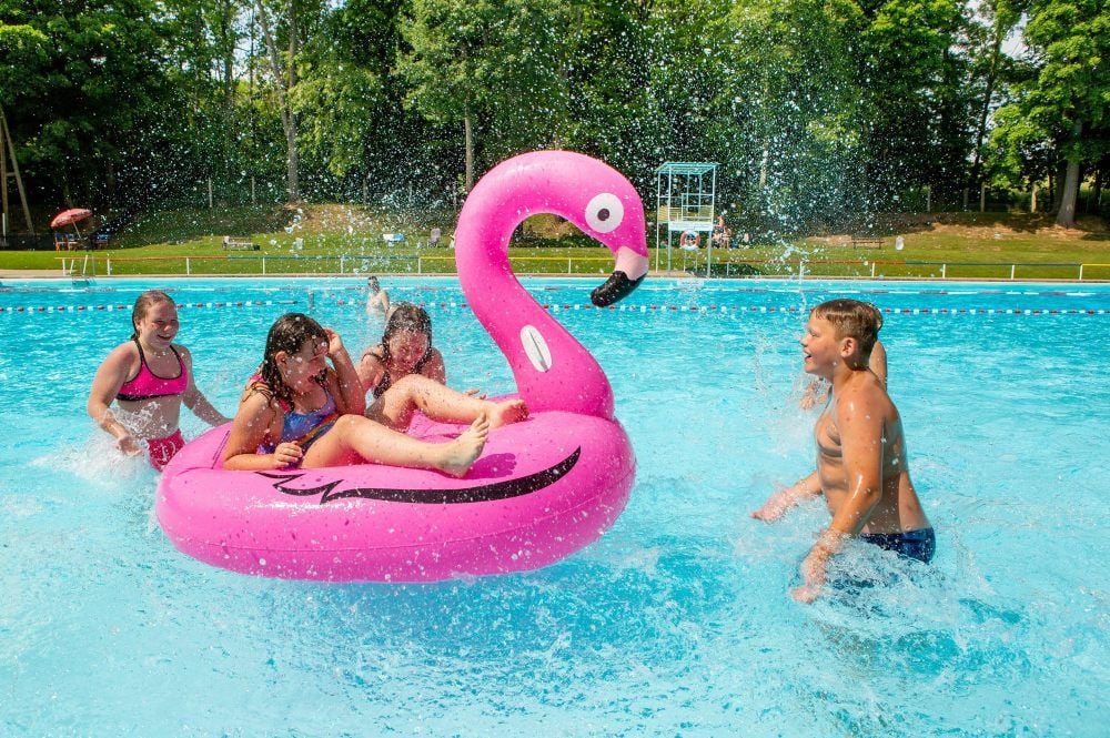 Badespaß ist im Waldbad Kayna garantiert.