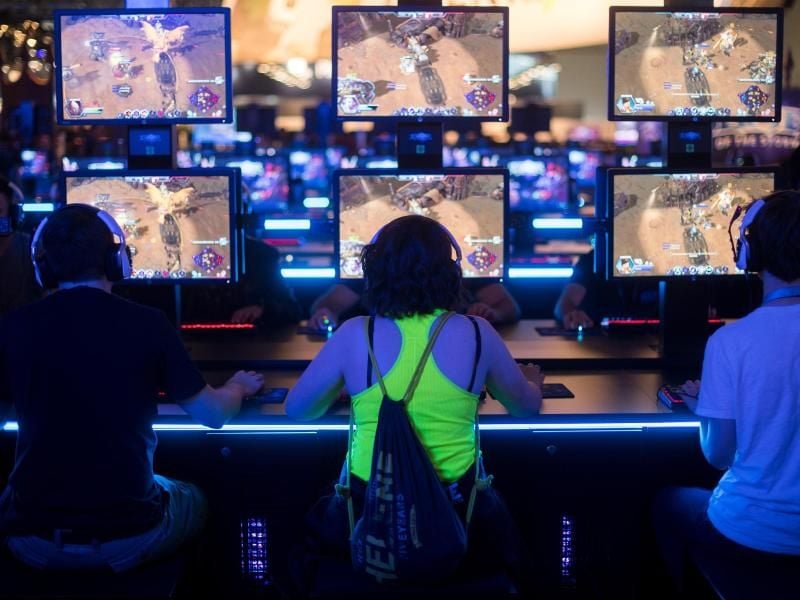 Auf der Games Week in Berlin dreht sich alles um Computerspiele, wie hier auf auf der Spielemesse Gamescom in Köln. Foto: Marius Becker