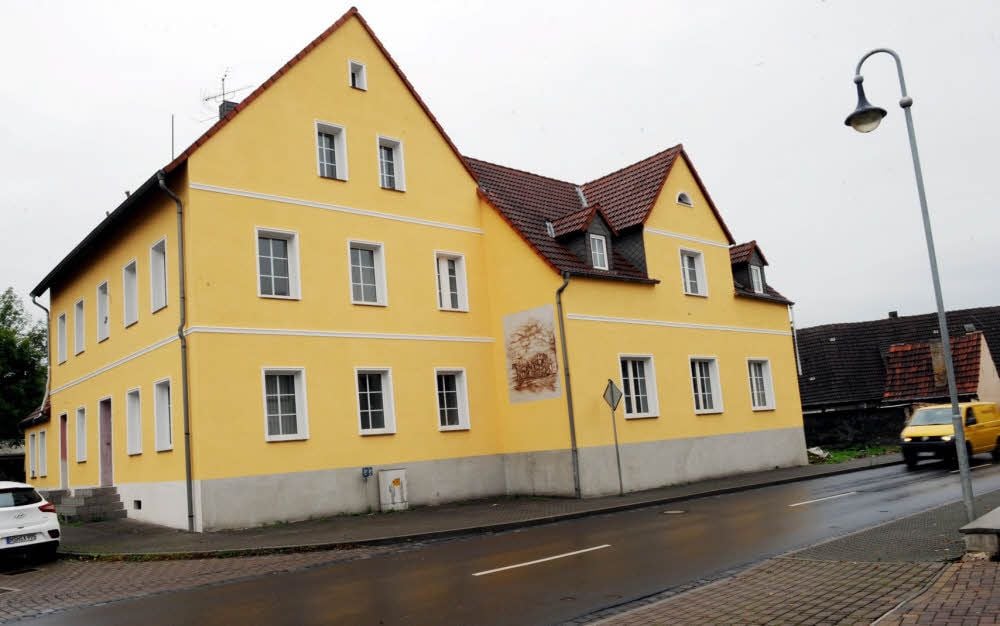 Im Gebäude werden derzeit Fremdenzimmer hergerichtet.
