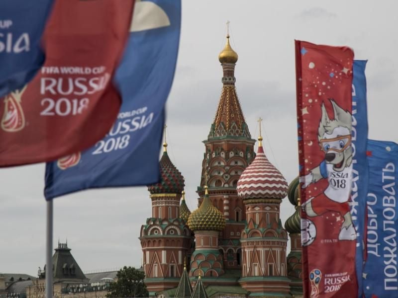 Nach einer YouGov-Umfrage im Auftrag der Deutschen Presse-Agentur hält fast jeder zweite Deutsche die WM-Vergabe an Russland für falsch. Foto: Alexander Zemlianichenko/AP