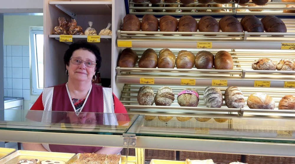 Verkäuferin Gabriele Arndt stand zum letzten Mal in Draschwitz im Backshop.