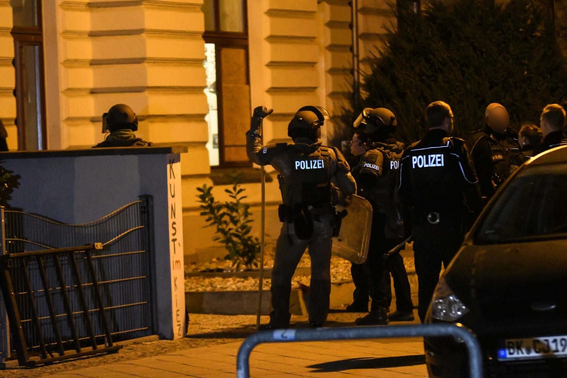 Das SEK stürmte in der Nacht die Wohnung eines Magdeburgers.