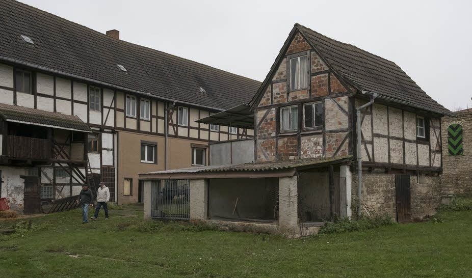 Im „Schatzhaus“ mitten auf dem Hof in Hedersleben wurden Geld und Saatgut aufbewahrt.