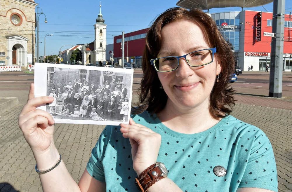 Nicole Behrendt hilft bei der Spurensuche nach einer Dessauer Familie. Das Hilfegesuch kam aus Südamerika.