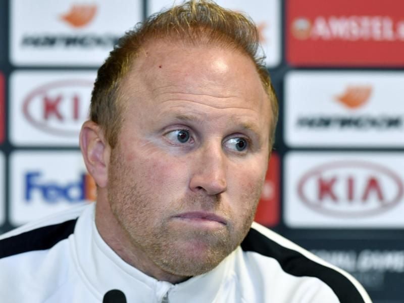 Zürichs Trainer Ludovic Magnin könnte vor dem Spiel gegen Bayer Leverkusen den Rat von seinem Ziehvater Lucien Favre gebrauchen. Foto: Walter Bieri/KEYSTONE