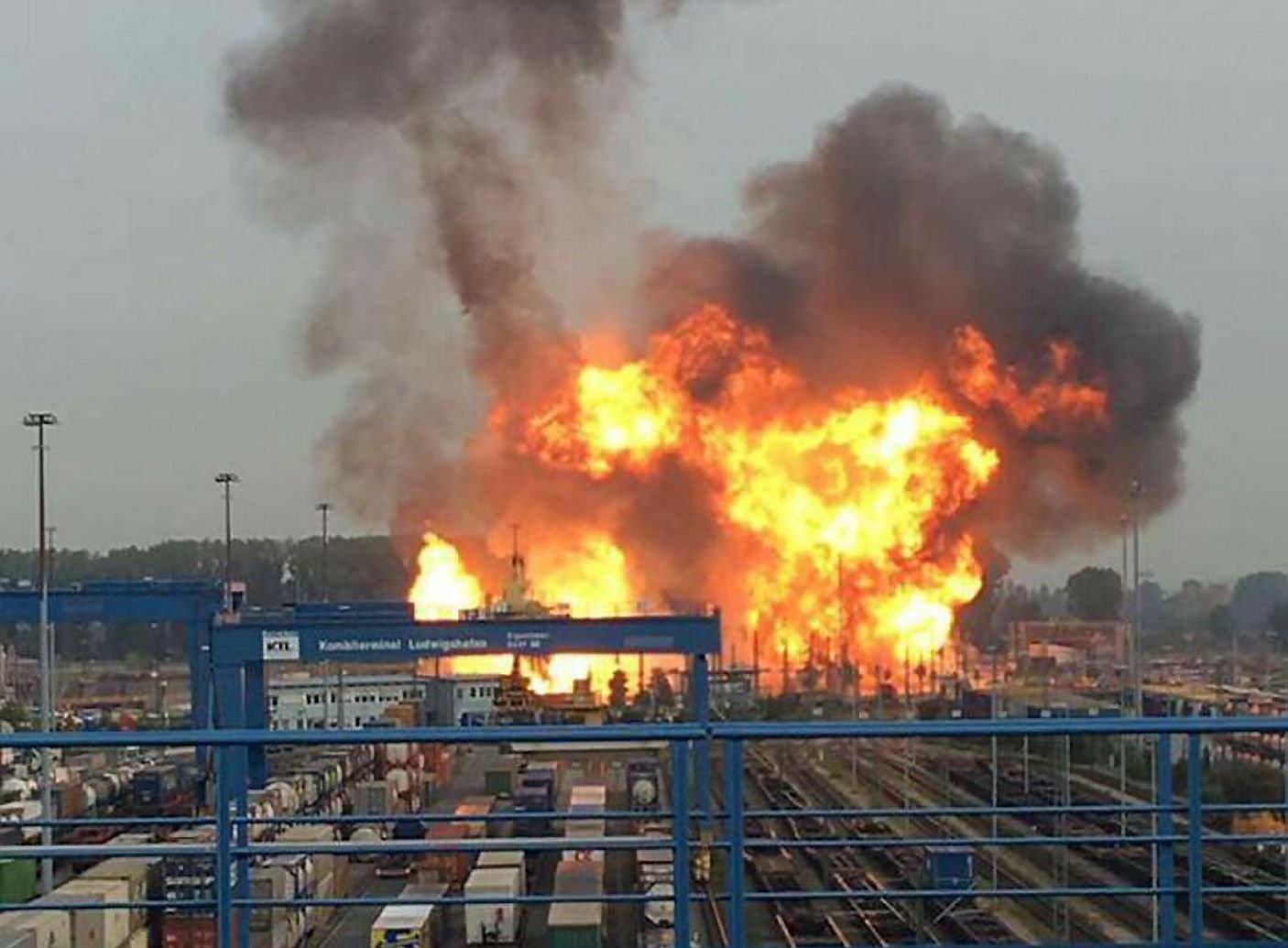 Großbrand bei BASF in Ludwigshafen