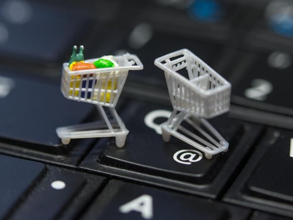 Onlinehändler in der EU dürfen Kunden aus einem anderen EU-Land bald nicht mehr abweisen. Foto: Jens Büttner/dpa