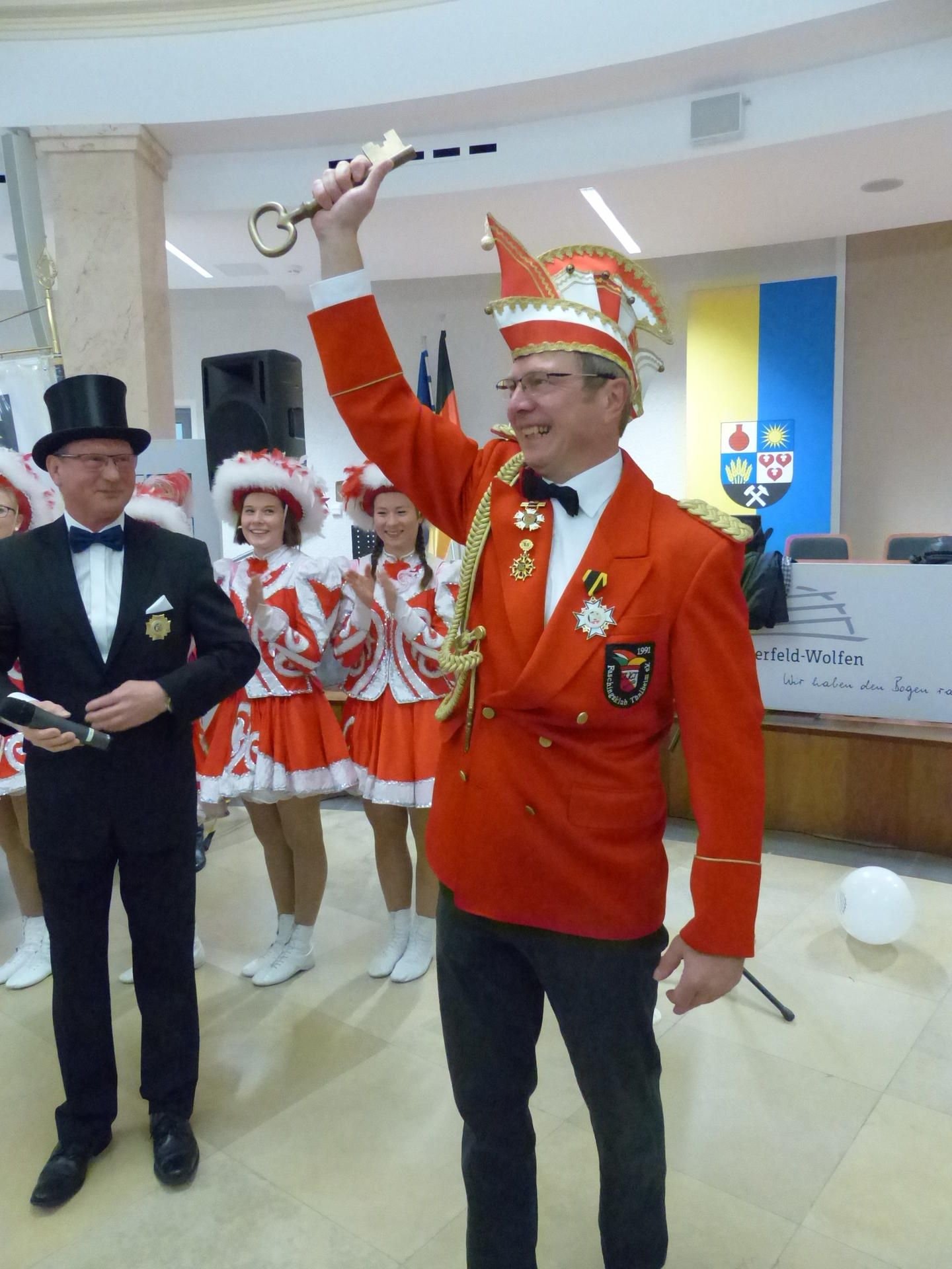 So wie ihn viele kennen. Olaf Kracke in der Uniform des Präsidenten.