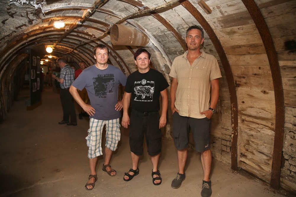 Sie kümmern sich um den Bunker: Udo Pfeffer aus Bitterfeld, Stephan Rolf Schilling aus Leipzig und Matthias Koch aus Mücheln (von links).