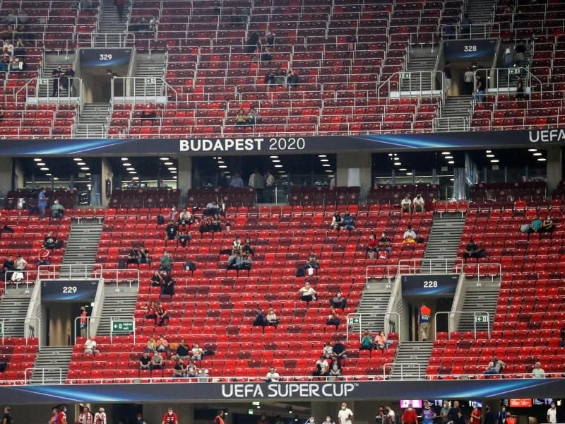15.500 Zuschauer verfolgten den Supercup in Budapest im Stadion. Foto: Bernadett Szabo/Reuters Pool/AP/dpa