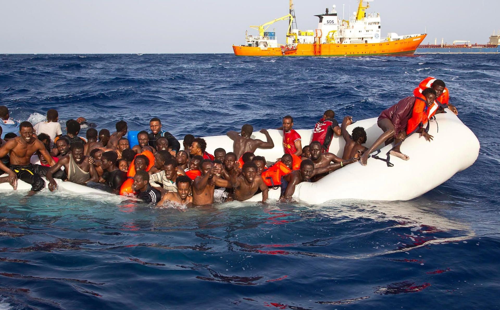 Italien verlangt von der EU, einen größeren Teil der Last bei der Bewältigung der Flüchtlingsaufnahme zu tragen.