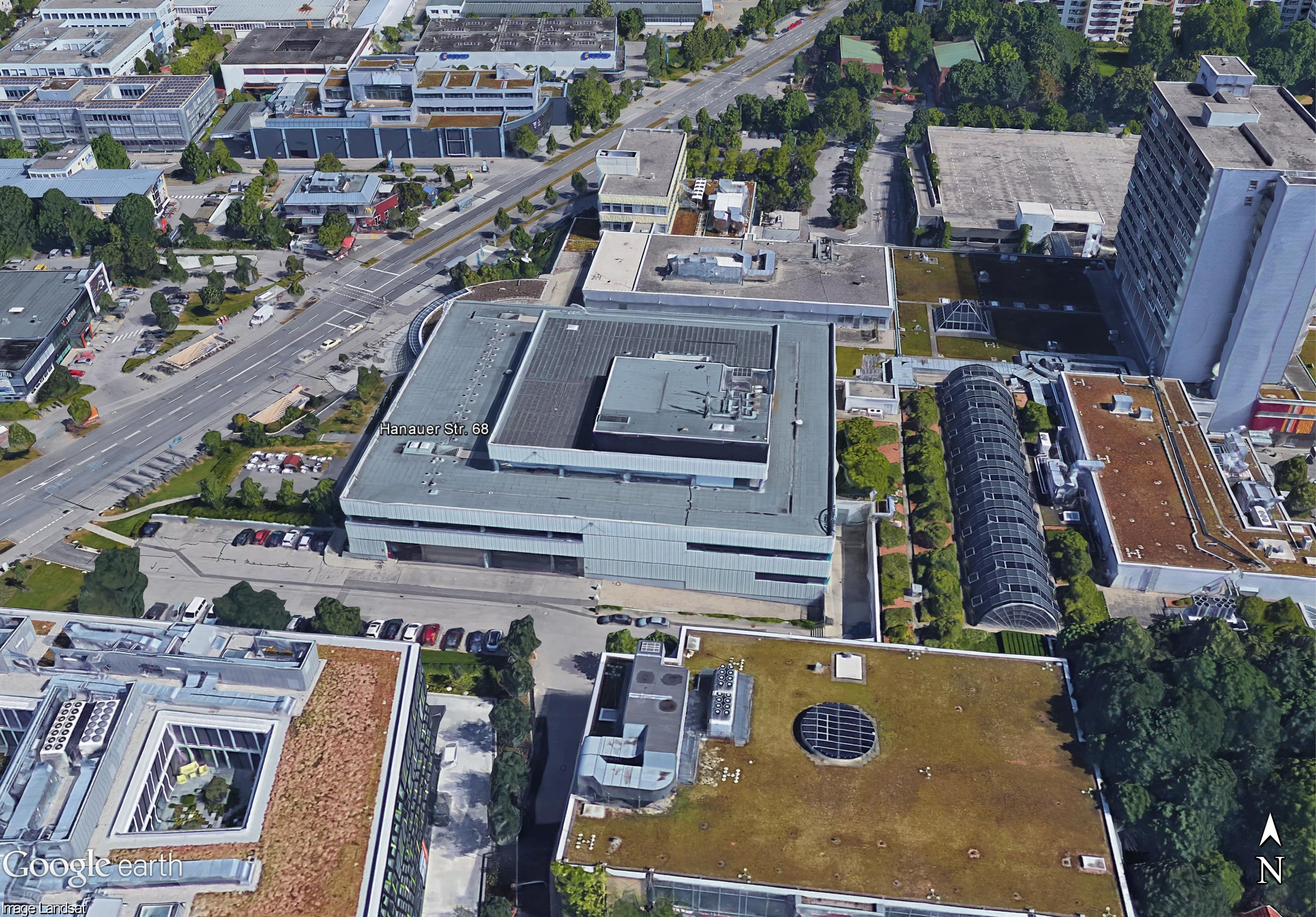 Der Ausschnitt aus Google Earth zeigt das Olympia-Einkaufszentrum (OEZ) in München.