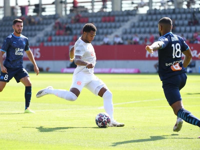 Sorgte beim Bayern-Test für das Siegtor: Serge Gnabry (M). Foto: Matthias Balk/dpa