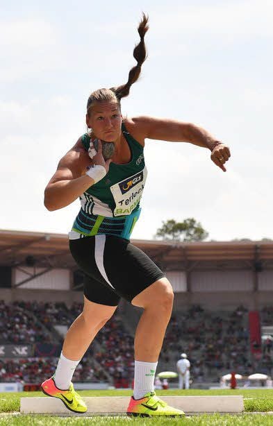 Halles Josephine Terlecki schaffte die zweitbeste Weite.
