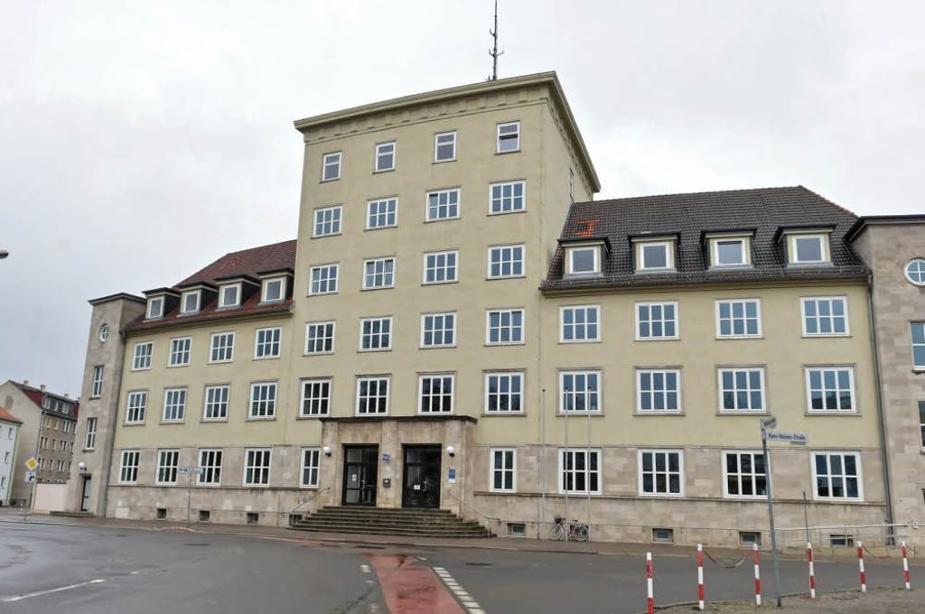 Das Polizeirevier in Dessau. Hierhin wurde der Mann vorerst gebracht.