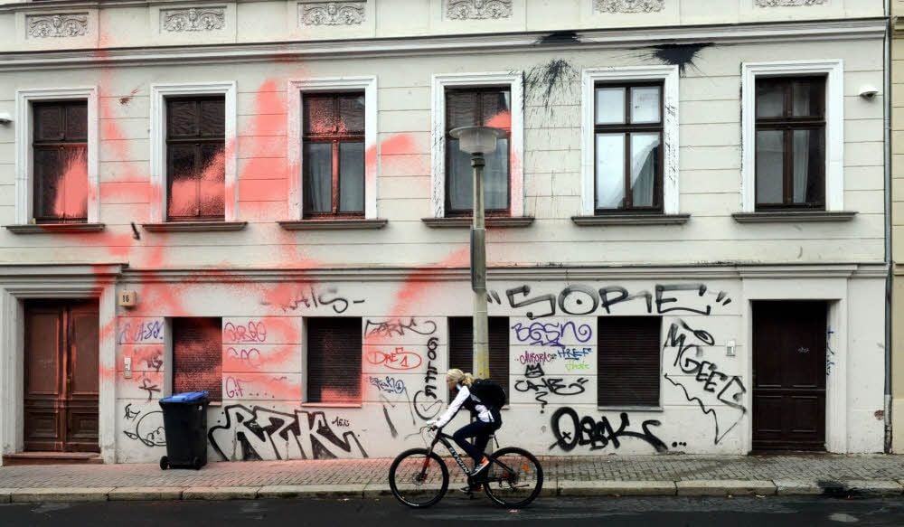 Der Angriff fand vor dem damaligen Hausprojekt der rechtsextremen Identitären Bewegung in Halle statt.