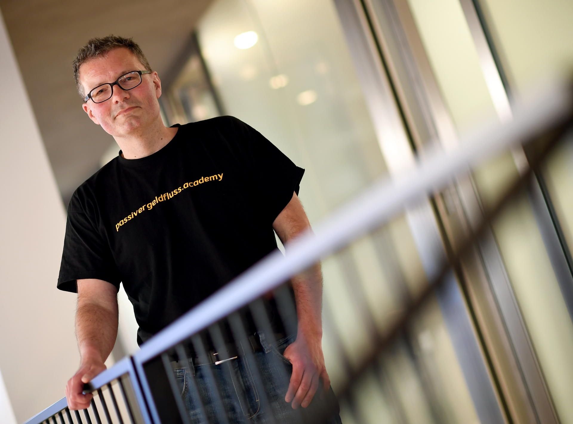 Lars Hattwig, 47, hat es durch Extrem-Sparen geschafft finanziell frei zu werden.
