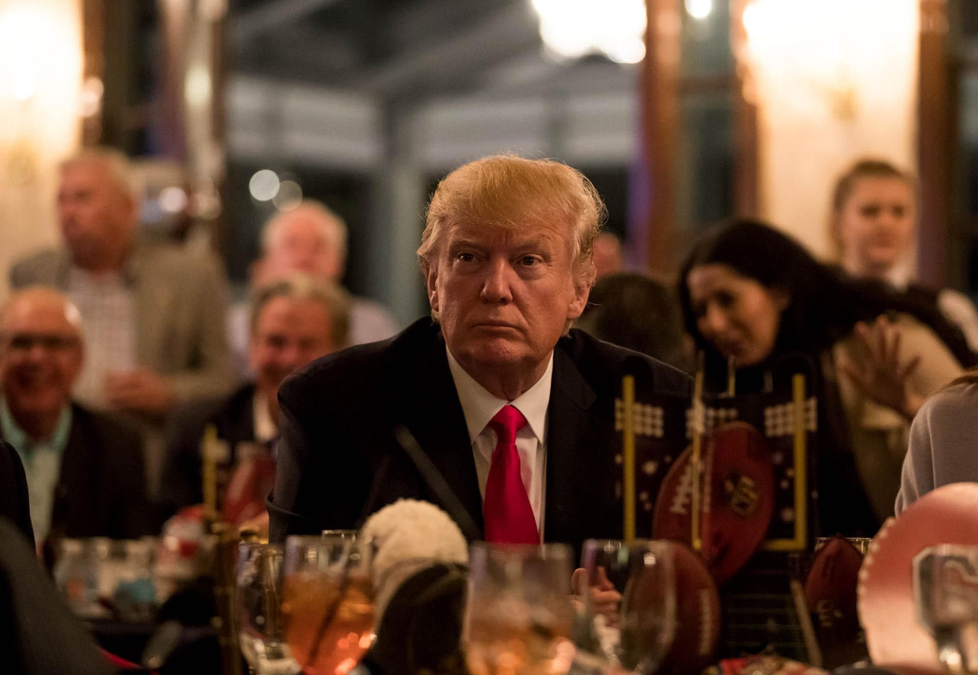Trump hat sich die Übertragung des NFL Super Bowls in einem Golf Club in Flroida angeschaut.