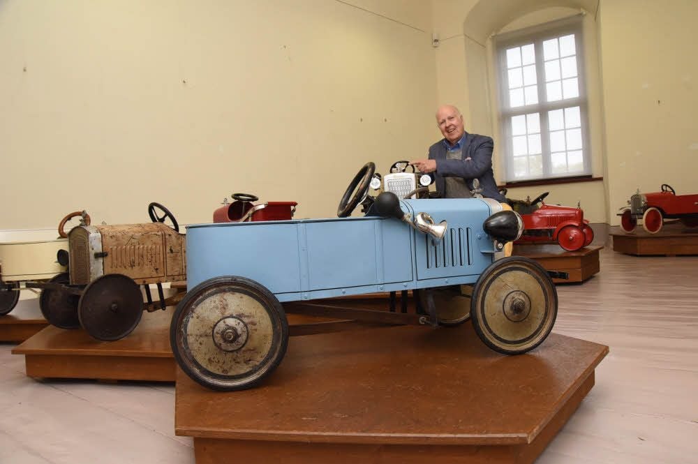 Sonderausstellung in der Moritzburg: Für Ernst-Albert Naether ist es auch eine Reise in die Familienvergangenheit.