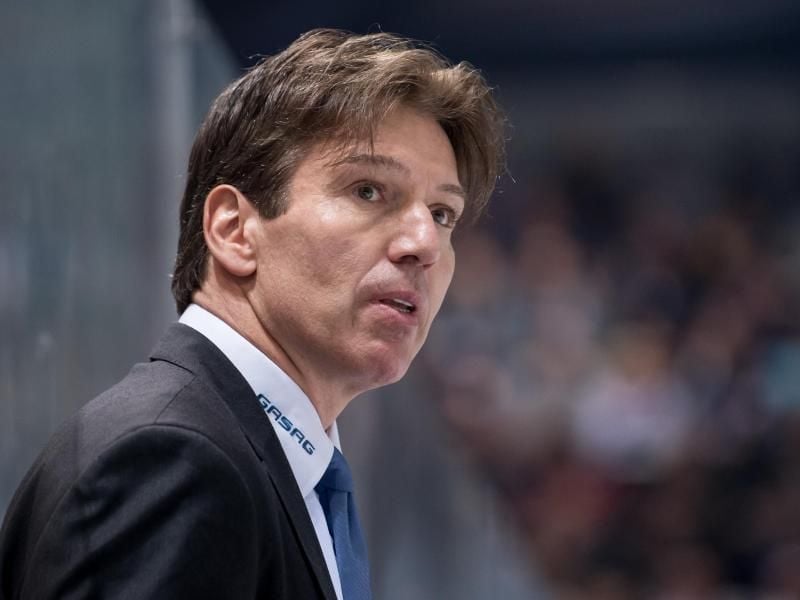 Warnt vor überzogenen Erwartungen an Moritz Seider: Uwe Krupp. Foto: Sven Hoppe