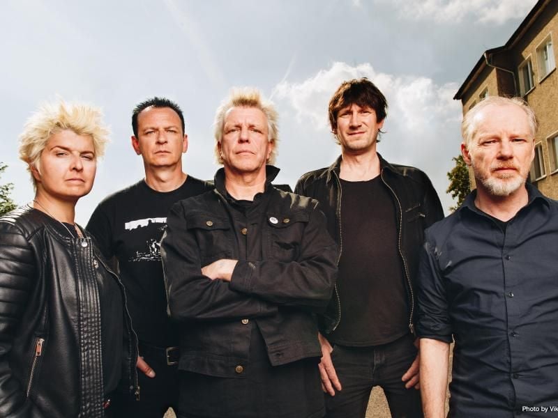 Dirk Jora (M) mit seiner Band Slime. Die Themen gehen der Band sicher nicht so schnell aus. Foto: Viktor Schanz/People Like You Records