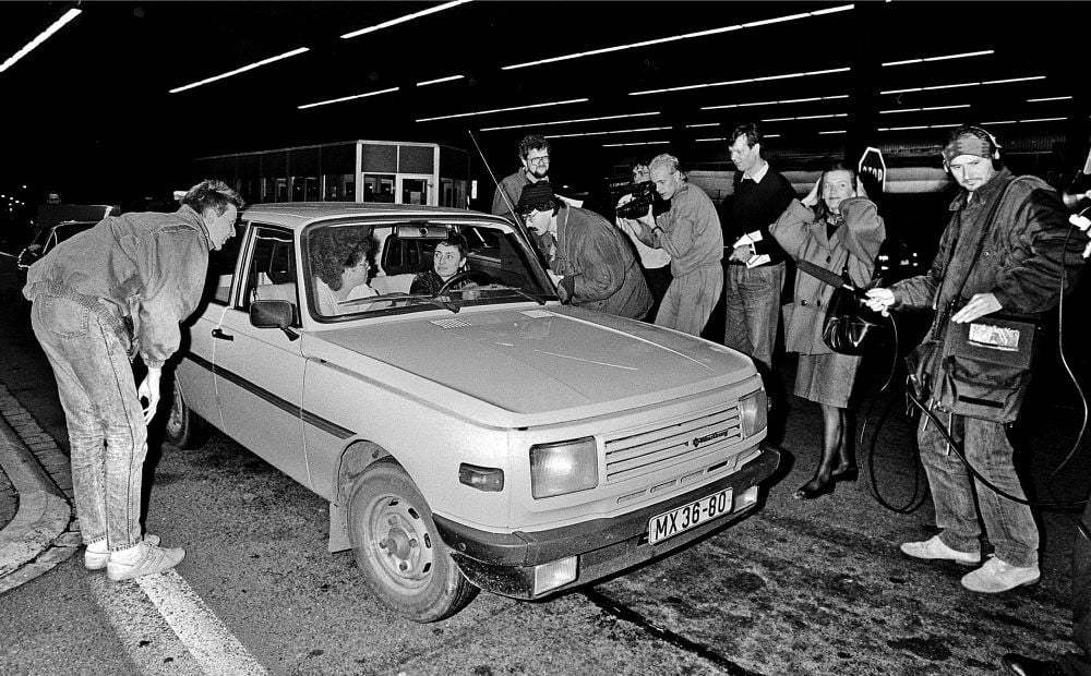 Als Annemarie Reffert am 9. November 1989 mit ihrer Tochter über die Grenze fährt, wird sie bereits von Reportern erwartet.