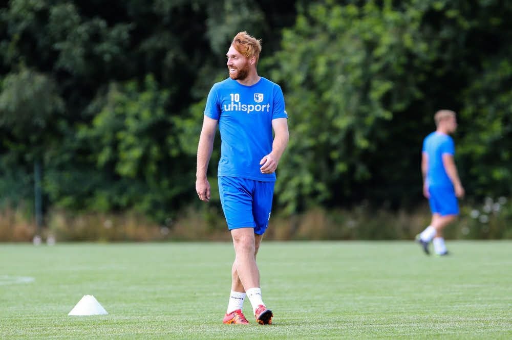 Gute Laune im Trainingslager: Nico Hammann im FCM-Dress.
