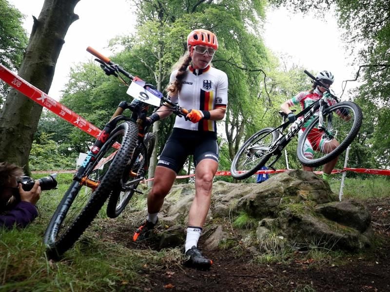 Mountainbikerin Elisabeth Brandau holte den Titel im Cross-Country. Foto: Jane Barlow/PA Wire