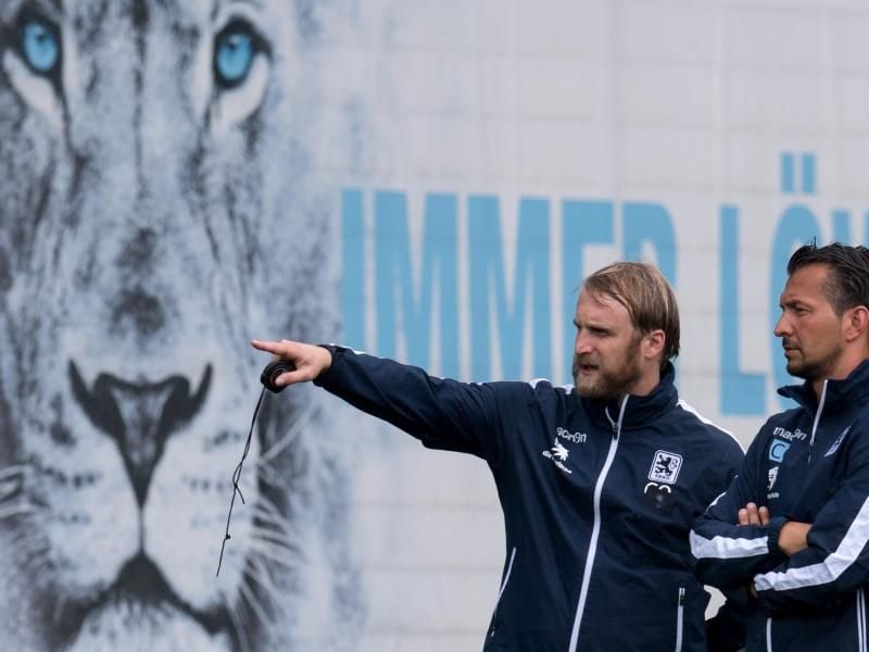 Das Team von Trainer Daniel Bierofka wird die Heimspiele künftig im Grünwalder Stadion austragen. Foto: Sven Hoppe