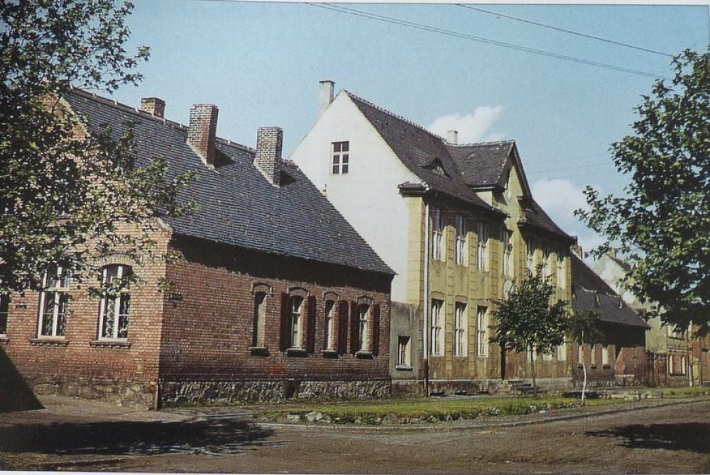 Die Niemegker Schule war für den Ort ein großes Gebäude.