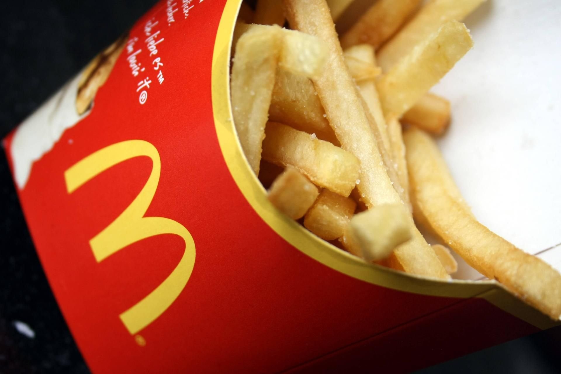 Müssen Mitarbeiter bei McDonald's etwa an Pommes sparen?
