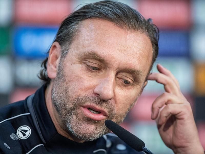 Von sieben Bundesliga-Partien mit Hannover 96 verlor Trainer Thomas Doll sechsmal. Foto: Christophe Gateau