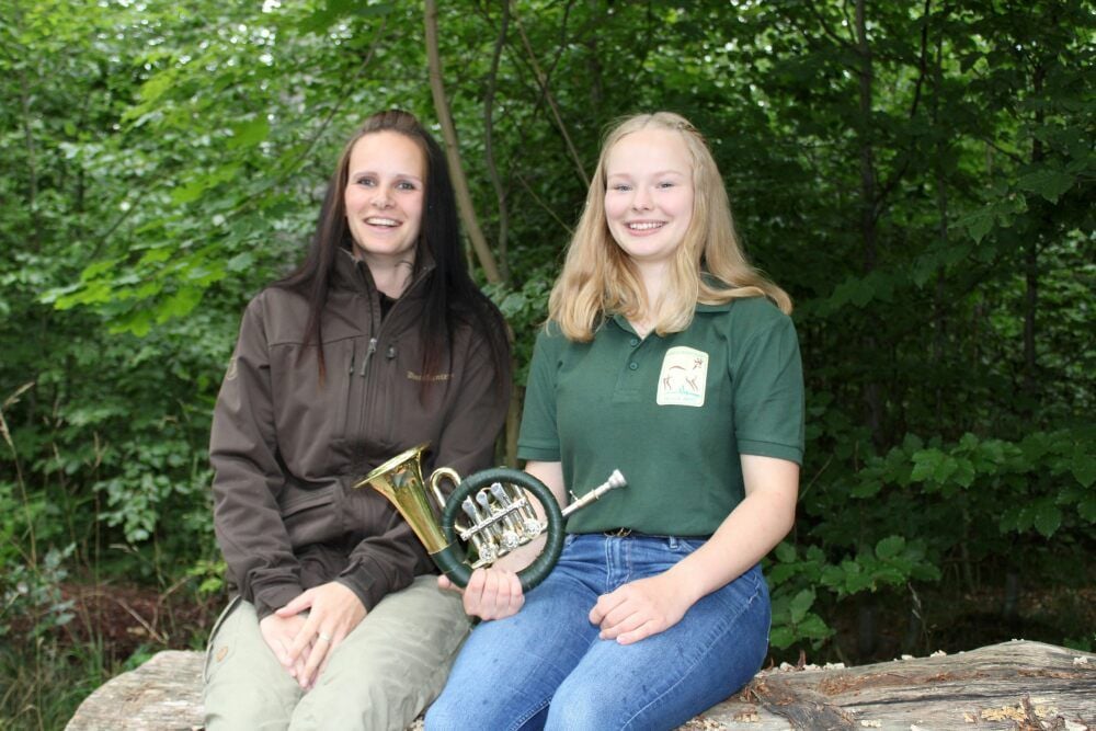 Janine Moess (li.) und Anna-Lena Reuschel wollen das „Grüne Abitur“ ablegen.