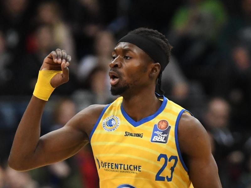 Bazoumana Koné bleibt in Braunschweig. Foto: Peter Steffen+