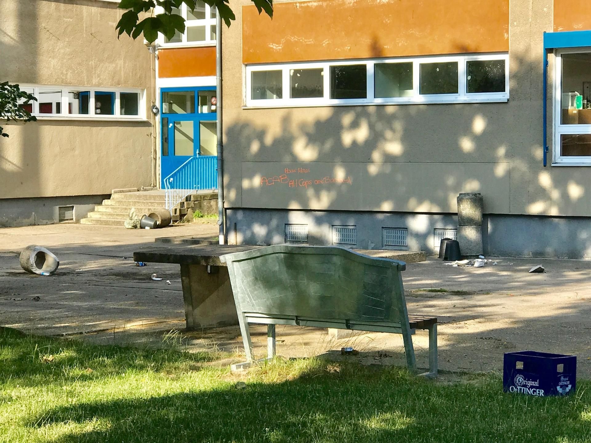 Jugendliche haben in der Nacht zum MIttwoch die Sekundarschula „Am Fliederweg“ verwüstet.