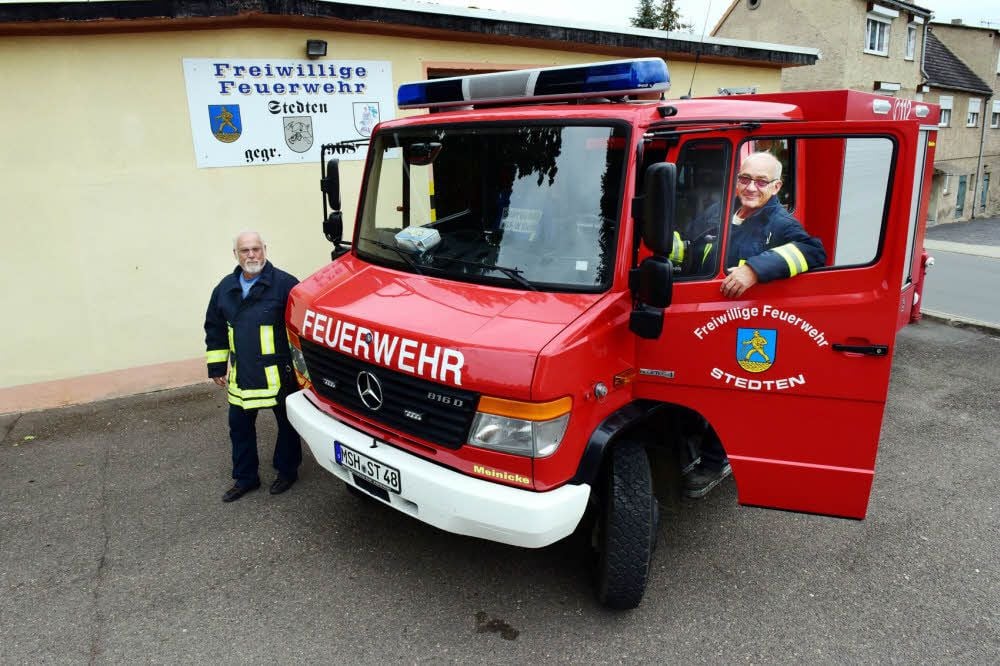Der Stedtener Wehrleiter Roland Winkler (rechts) und sein Stellvertreter Wolfgang Scheller.