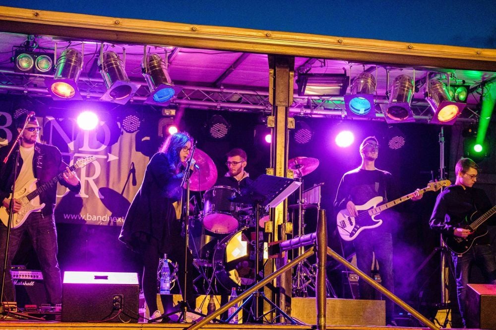 Die Coverband zeigte am Sonnabend in Selbitz ihr großes Repertoire.