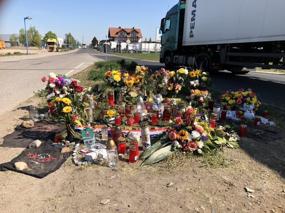 In Queis im Saalekreis starb im April ein 32-jähriger Mann bei einem Unfall, als ihm an einer Kreuzung ein Lastwagen die Vorfahrt nahm .