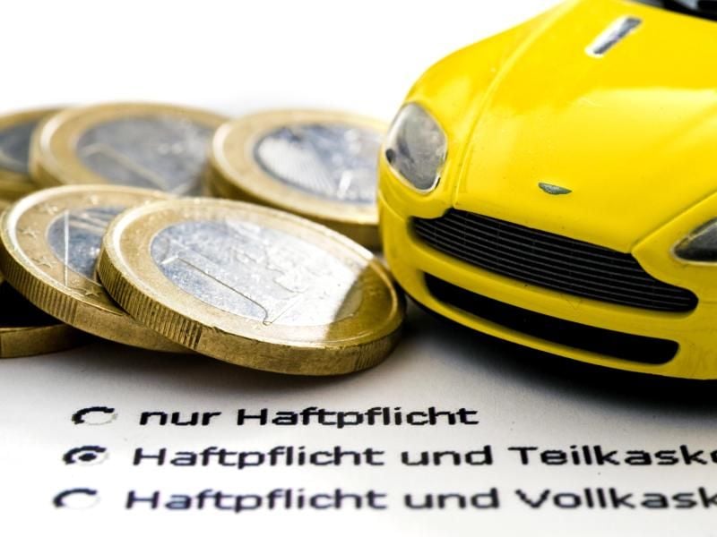 Wer eine Kfz-Kasko-Versicherung abschließt, prüft am besten, ob der Versicherer auch bei grober Fahrlässigkeit für den entstandenen Schaden aufkommt. Foto: Jens Schierenbeck